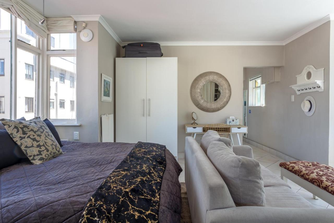 קייפטאון Cosy And Classy Sea Point Apartment מראה חיצוני תמונה
