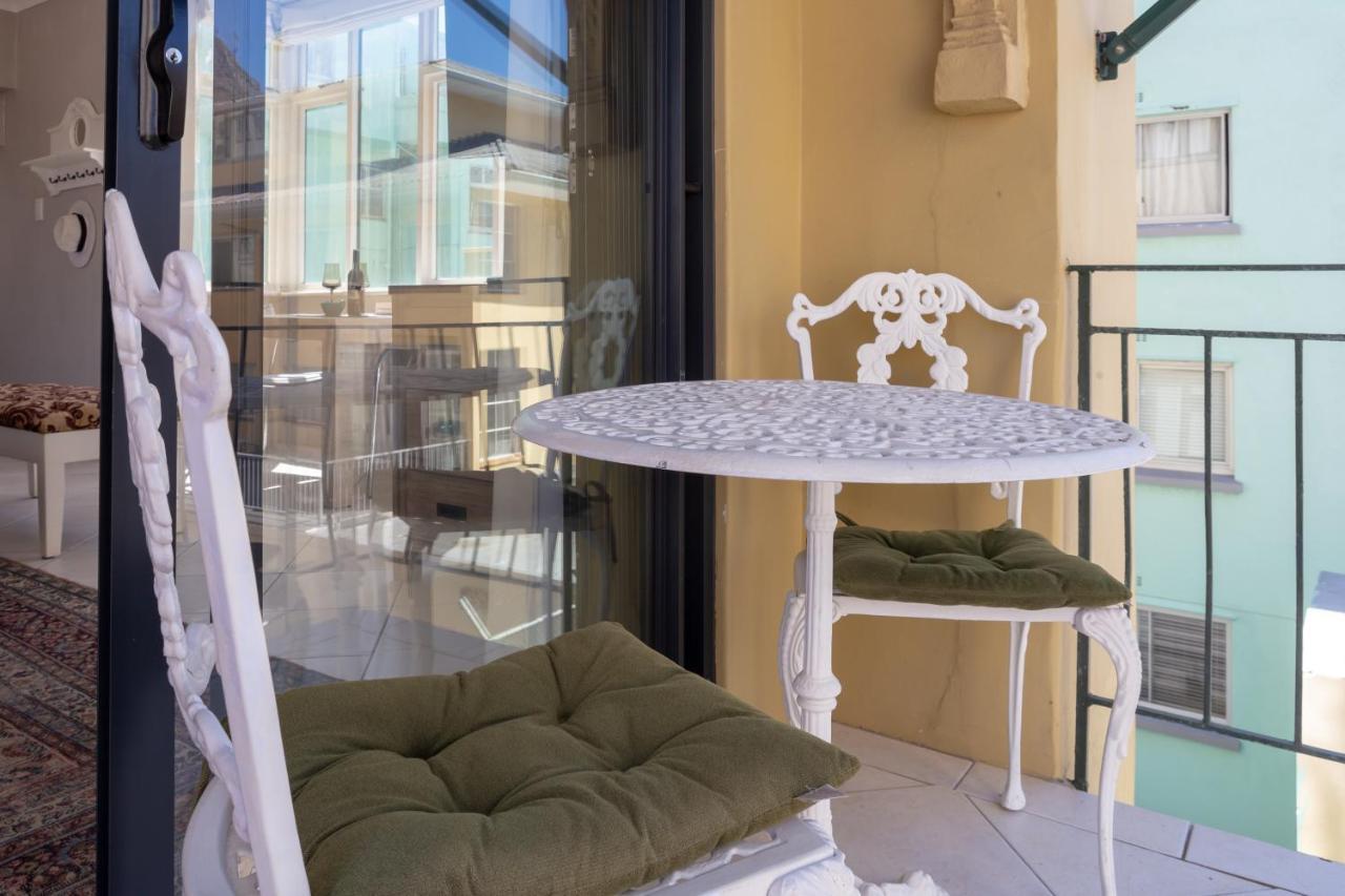 קייפטאון Cosy And Classy Sea Point Apartment מראה חיצוני תמונה