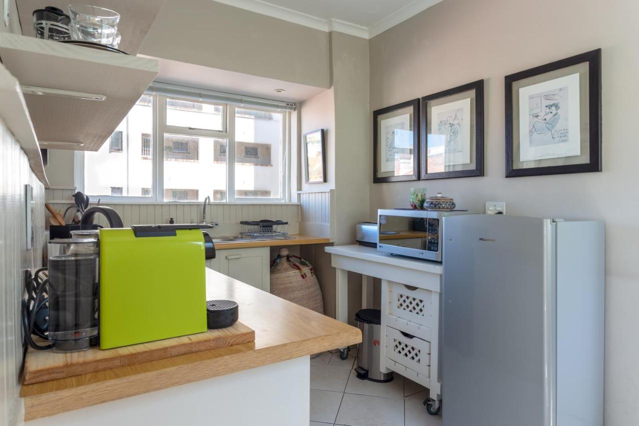 קייפטאון Cosy And Classy Sea Point Apartment מראה חיצוני תמונה