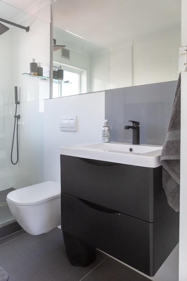 קייפטאון Cosy And Classy Sea Point Apartment מראה חיצוני תמונה