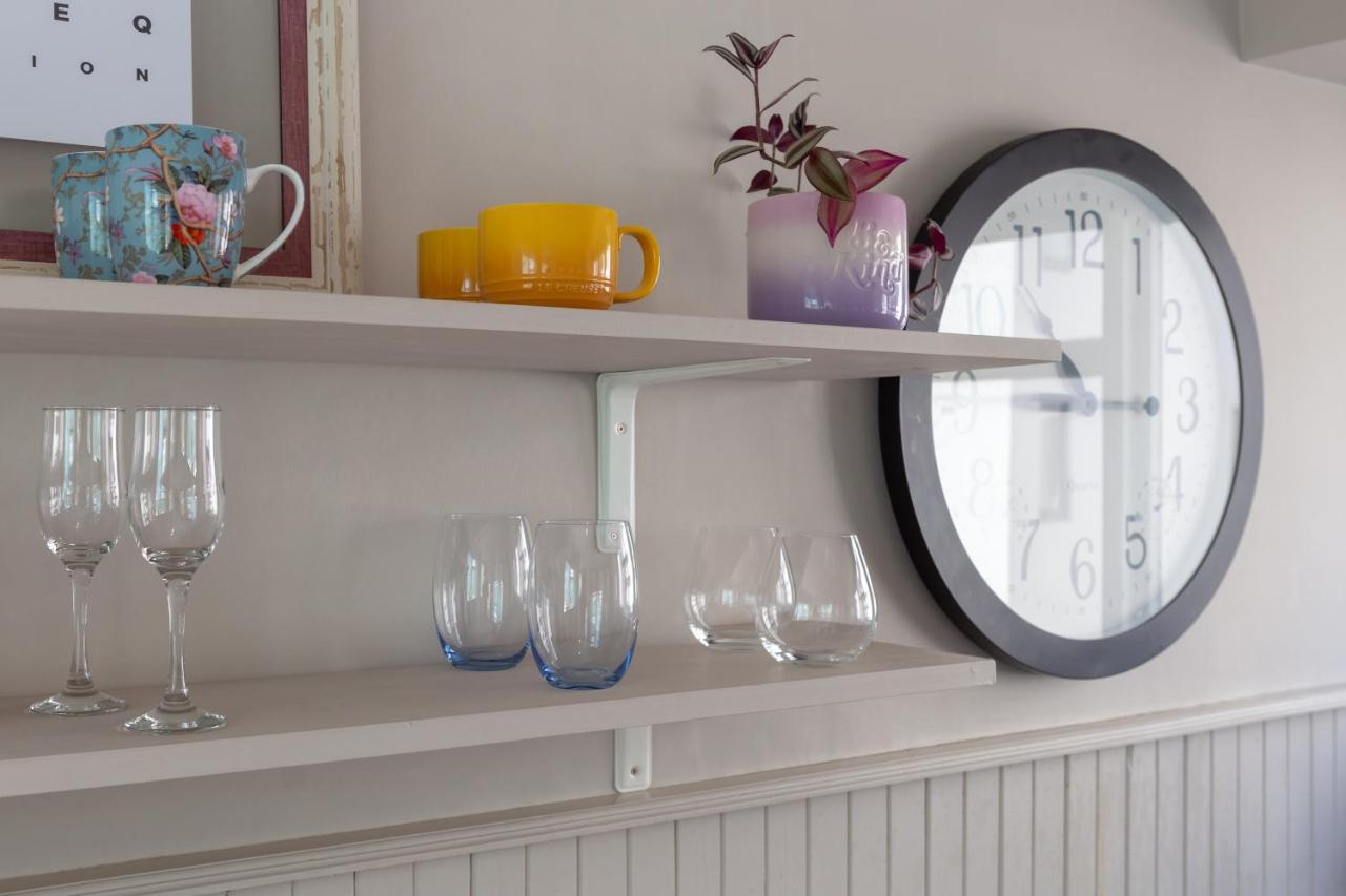 קייפטאון Cosy And Classy Sea Point Apartment מראה חיצוני תמונה