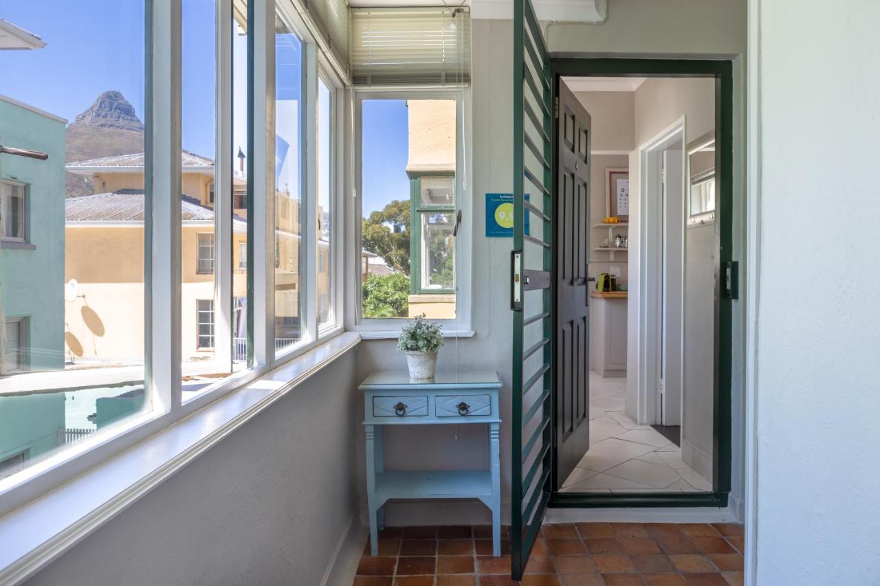 קייפטאון Cosy And Classy Sea Point Apartment מראה חיצוני תמונה