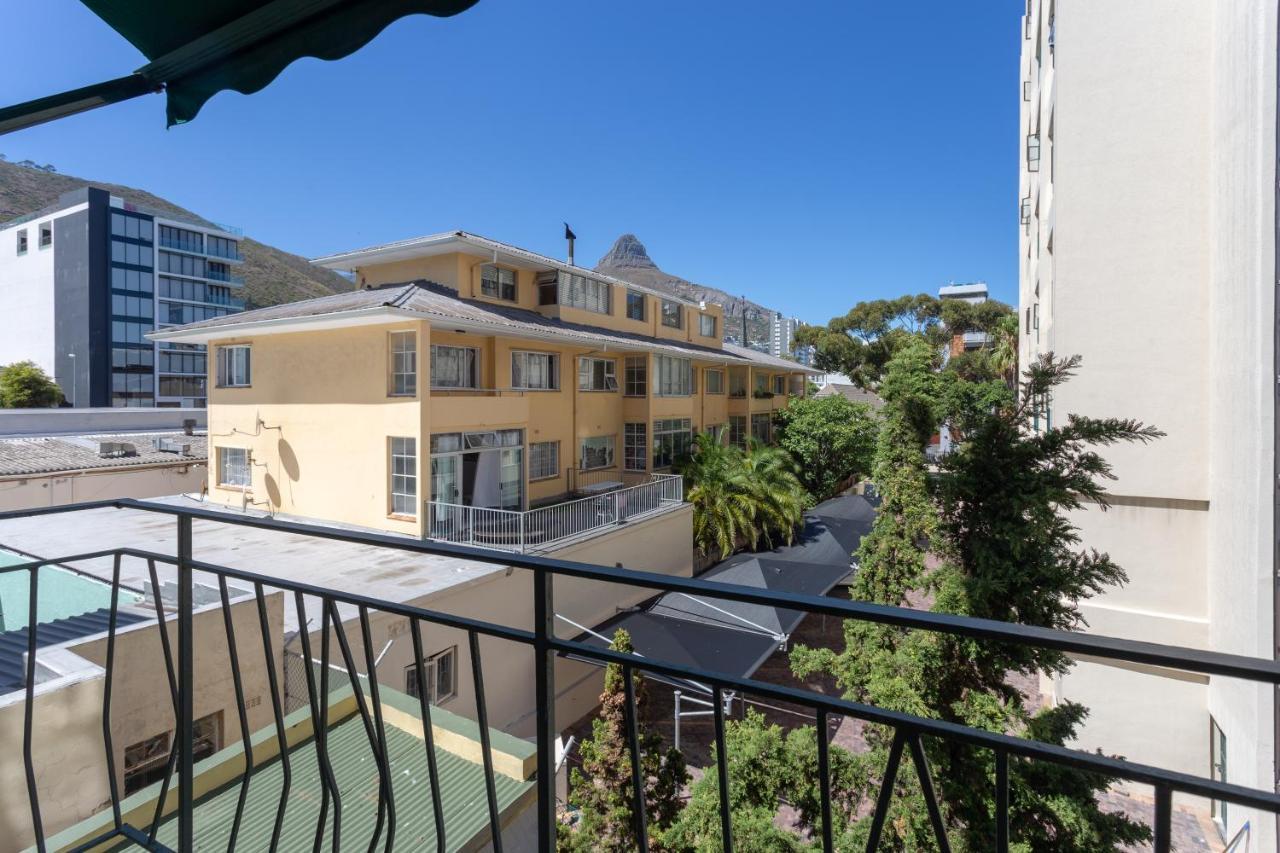 קייפטאון Cosy And Classy Sea Point Apartment מראה חיצוני תמונה