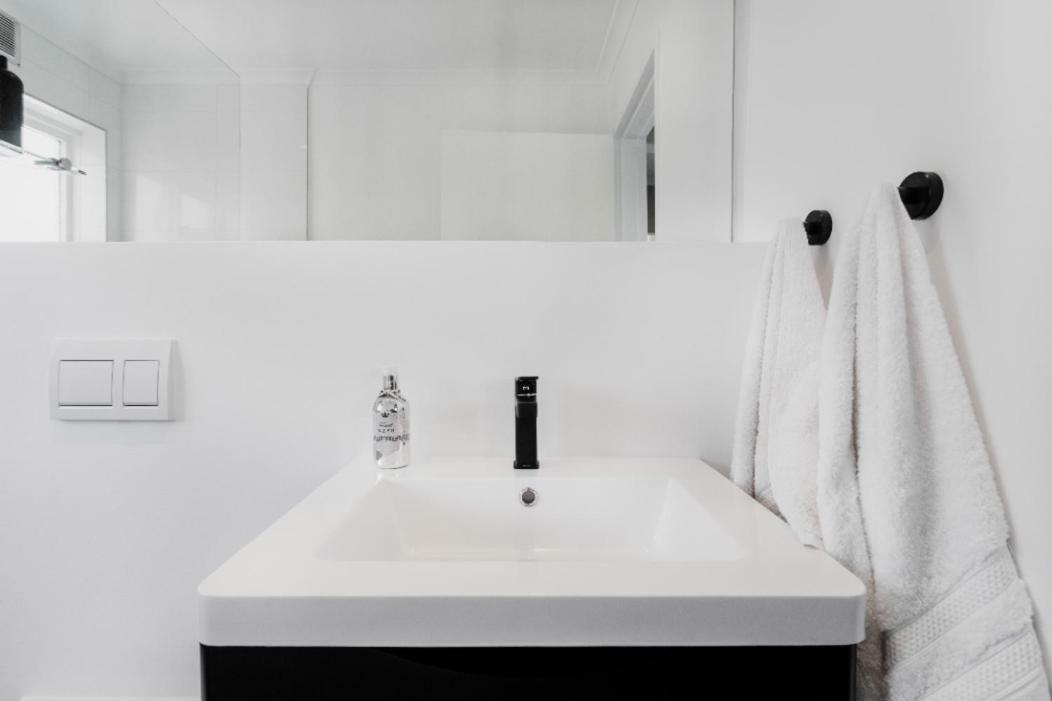 קייפטאון Cosy And Classy Sea Point Apartment מראה חיצוני תמונה
